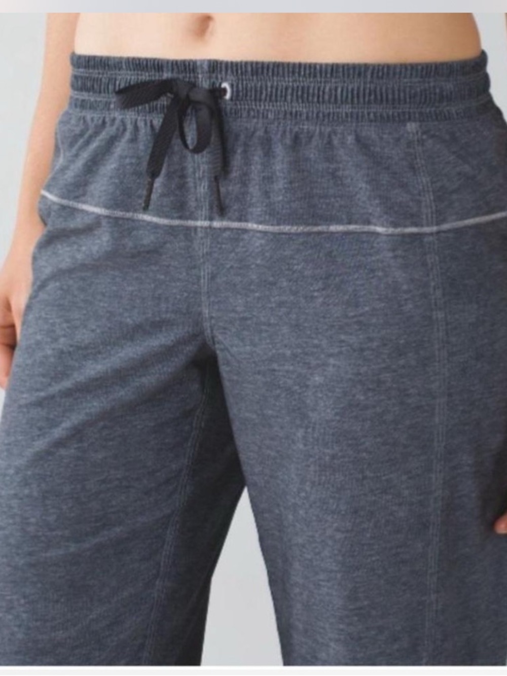 Women’s ALO  Charcoal Drawstring Lounge Pants